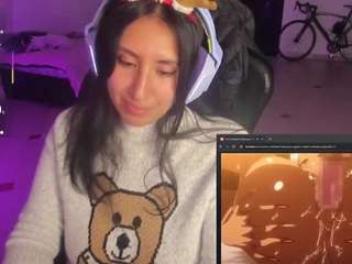 Live webcam model nerdgirl314 on Soda Cams