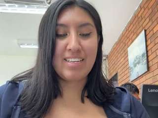 Live webcam model nerdgirl314 on Soda Cams