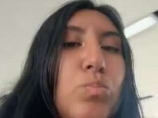 Live webcam model nerdgirl314 on Soda Cams