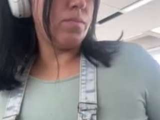 Live webcam model nerdgirl314 on Soda Cams