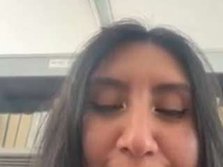 Live webcam model nerdgirl314 on Soda Cams