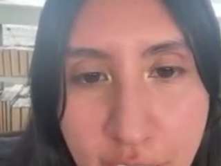 Live webcam model nerdgirl314 on Soda Cams