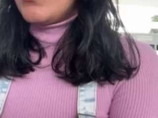 Live webcam model nerdgirl314 on Soda Cams