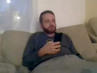 redthehuge333's Live Sex Cam Show