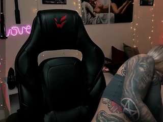 lerika-moore Live Webcam on CamSoda