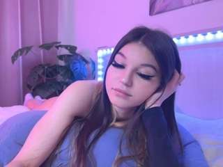 mackenzie-foy webcam