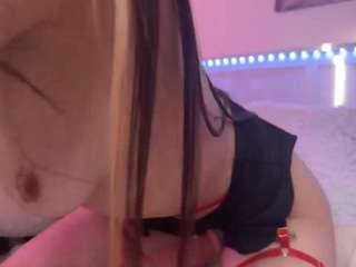 mackenzie-foy webcam