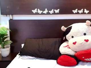 tinny18 Live Webcam on CamSoda