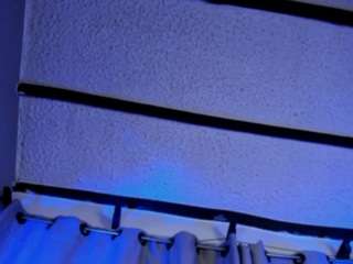 Live webcam model xiaphoenix on Soda Cams