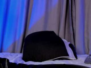 xiaphoenix Live Webcam on CamSoda