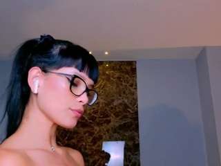 Live webcam model agathakondo on Soda Cams