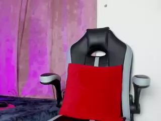 crystal-brubano's Live Sex Cam Show