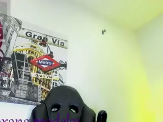 crystal-brubano's Live Sex Cam Show