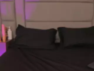 Nicki Nicole's Live Sex Cam Show