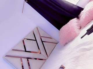 paola-foster Live Webcam on CamSoda