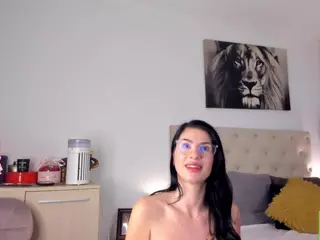 AlyonaqueenX's Live Sex Cam Show