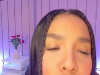 Live webcam model antonellamorelli on Soda Cams