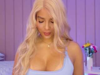 Live webcam model antonellamorelli on Soda Cams