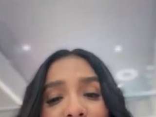 Live webcam model antonellamorelli on Soda Cams