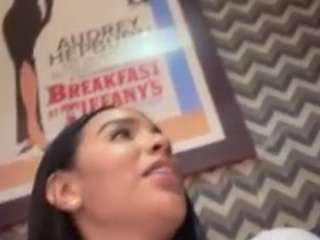 Live webcam model antonellamorelli on Soda Cams