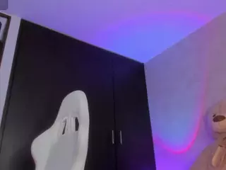 AntonellaMorelli's Live Sex Cam Show