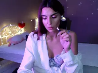 LesiVietta's Live Sex Cam Show