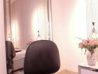 milfana webcam
