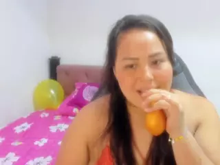 paulinelatina's Live Sex Cam Show