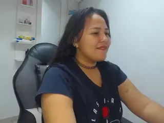 paulinelatina's Live Sex Cam Show