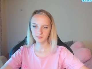 rousereedd Live Webcam on CamSoda