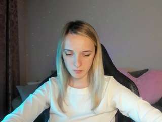 rousereedd webcam model