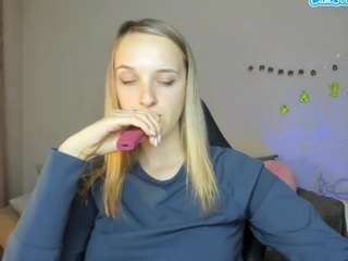 rousereedd from CamSoda is Freechat