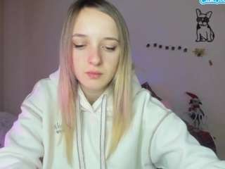 rousereedd webcam model