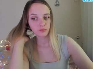 rousereedd's CamSoda show and profile