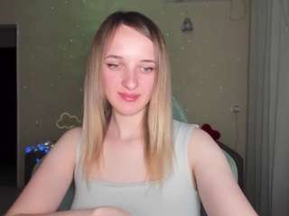 rousereedd live cam profile