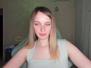 rousereedd live cam profile