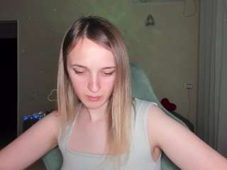 rousereedd live cam profile