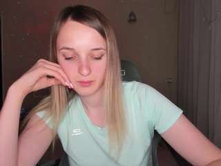 le modèle rousereedd est en webcam porno dans un show sur le site camsoda, il possède les tags suivants: ass,asshole,toys,tease,tattoos,strip,solo,pvt,pussy,public,pov,natural,lush,lovense,living room,grey eyes,flashing,fingers,feet,dildo