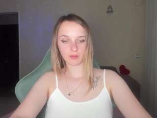 rousereedd live cam profile