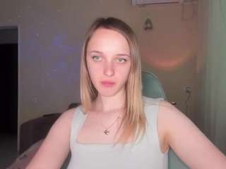 rousereedd live cam profile