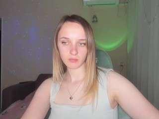 rousereedd live cam profile