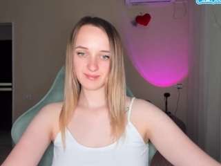 rousereedd's CamSoda show and profile