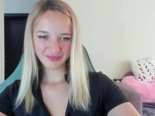 RouseReedd live cam preview