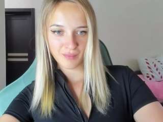RouseReedd live cam preview
