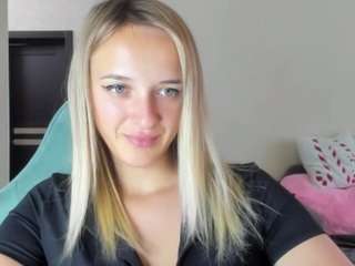RouseReedd live cam preview