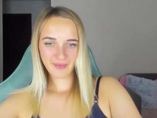 RouseReedd live cam preview