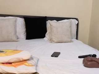 Live webcam model miasarah on Soda Cams