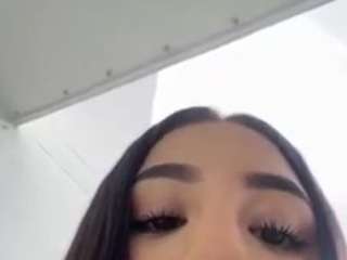 Live webcam model sofiisweet on Soda Cams