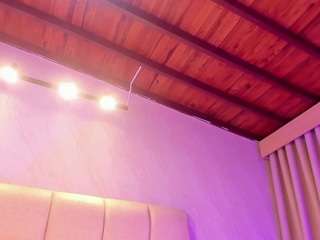 sofiisweet's CamSoda show and profile