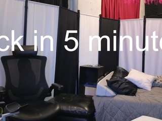april1show1her